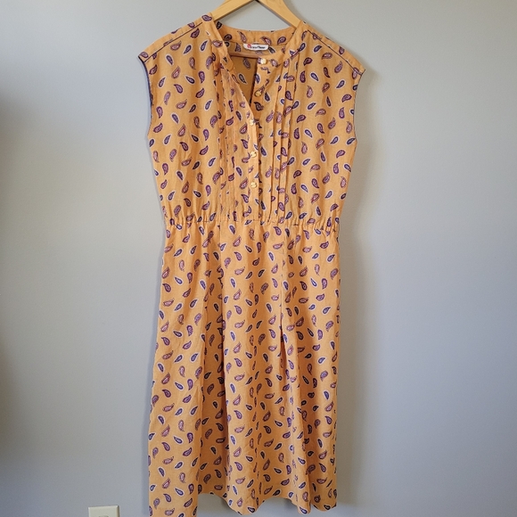 Vintage 70s mustard paisley button front dress with pintucks 1940s style - Picture 4 of 14